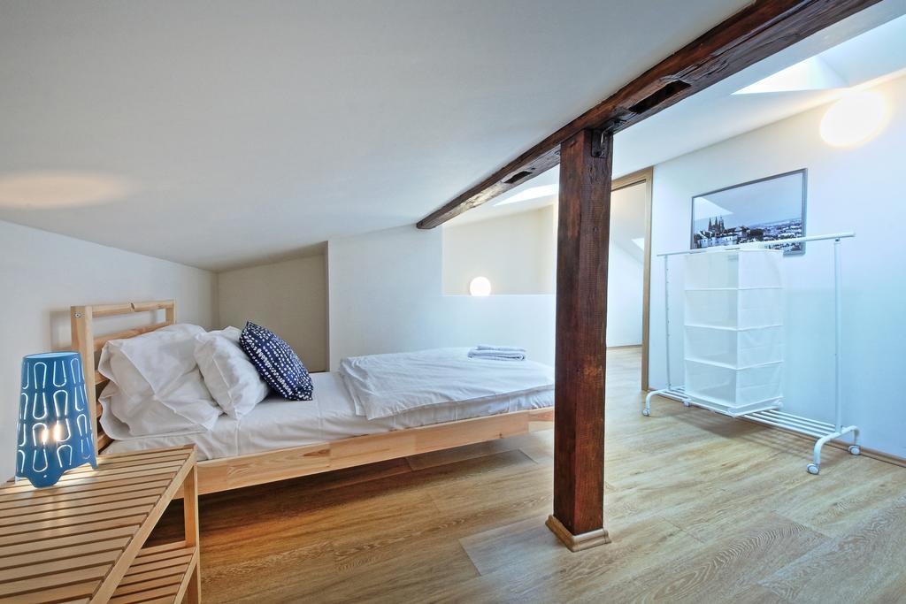 Nabo Apartments Praha Bagian luar foto