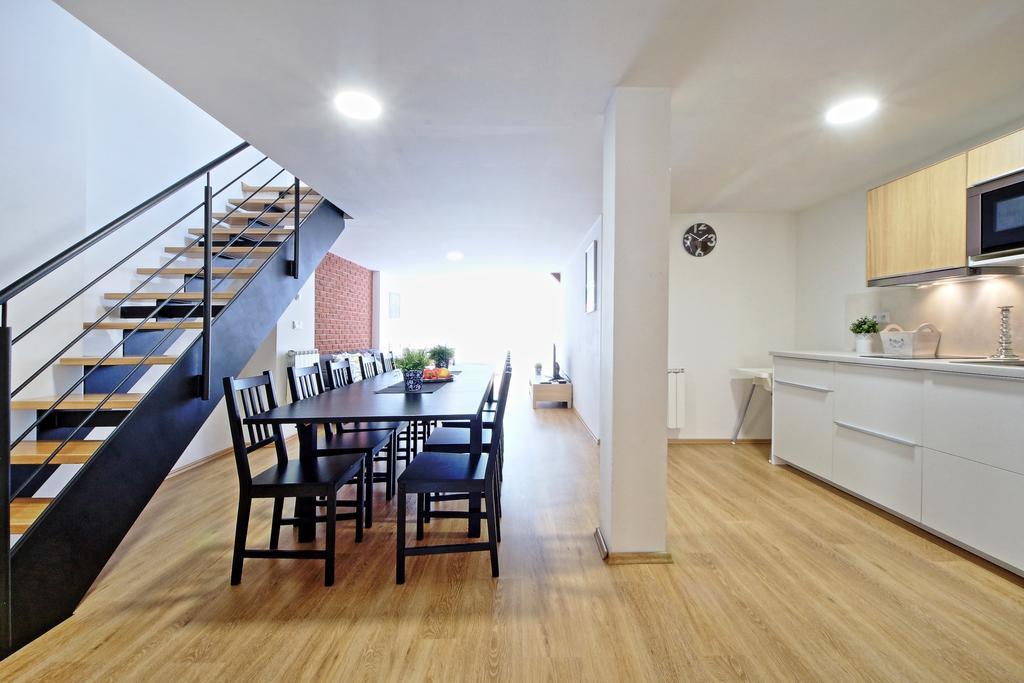 Nabo Apartments Praha Bagian luar foto
