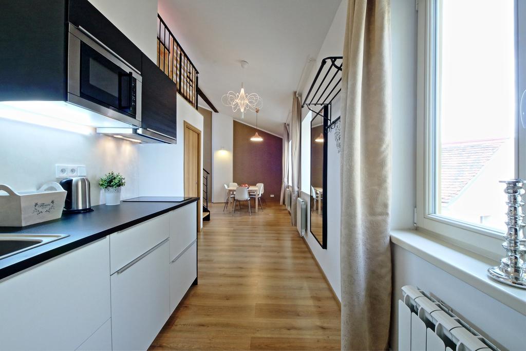 Nabo Apartments Praha Bagian luar foto
