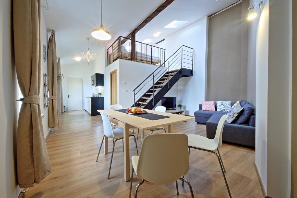 Nabo Apartments Praha Bagian luar foto