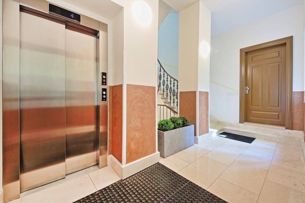 Nabo Apartments Praha Bagian luar foto