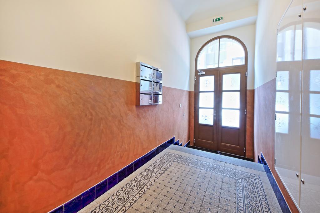 Nabo Apartments Praha Bagian luar foto
