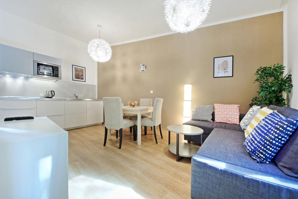Nabo Apartments Praha Bagian luar foto