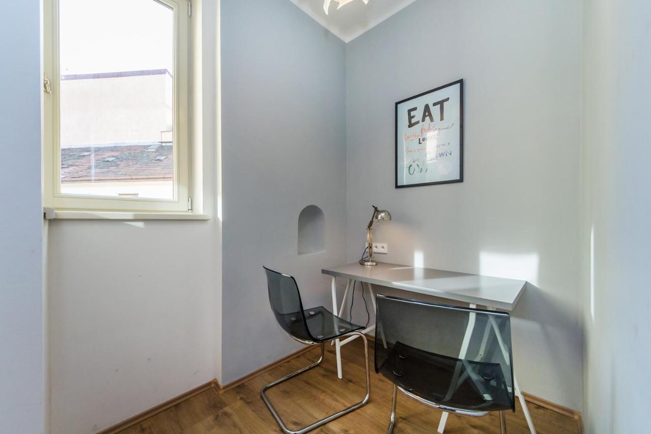 Nabo Apartments Praha Bagian luar foto