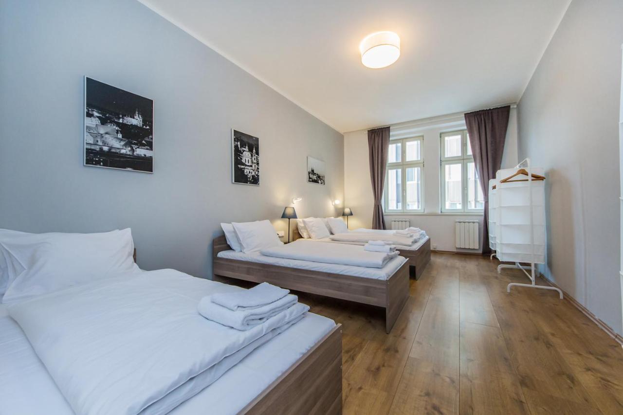 Nabo Apartments Praha Bagian luar foto