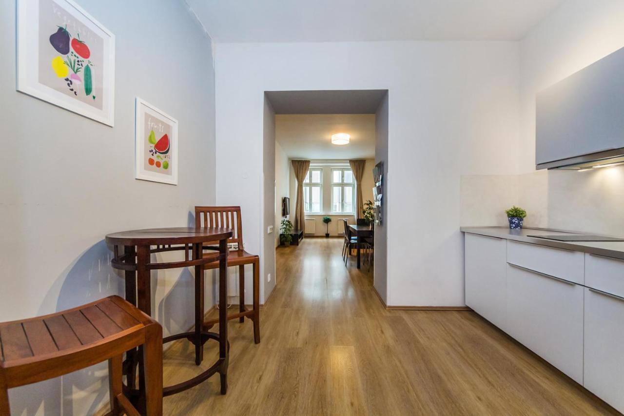 Nabo Apartments Praha Bagian luar foto
