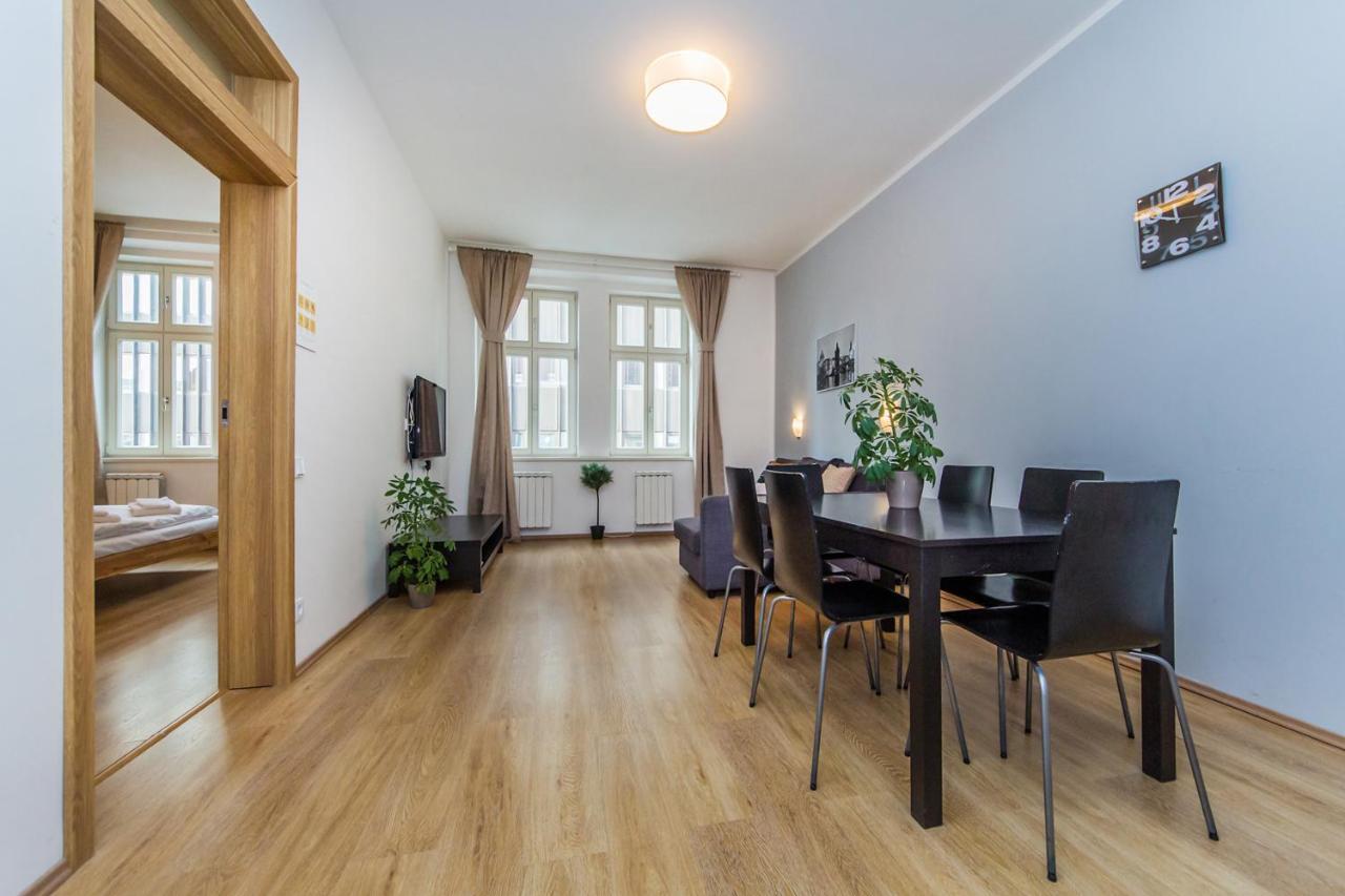 Nabo Apartments Praha Bagian luar foto